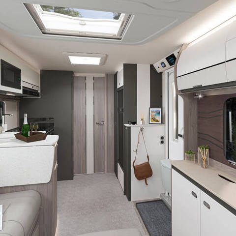 Elegance Grande 860 front to rear