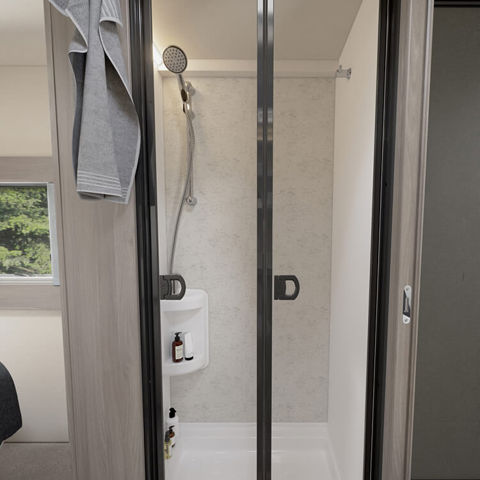2026 Challenger Grande 630 Shower