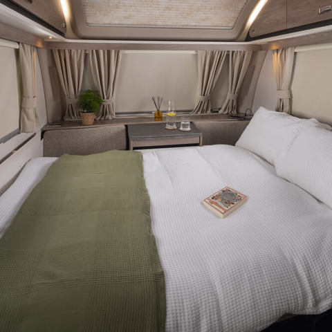 Sprite Major 4EB Front Lounge Bed Night