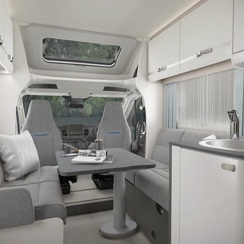 Voyager 594 Front Lounge (1)