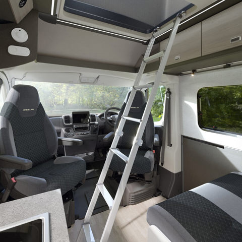 Merlin 264 front lounge