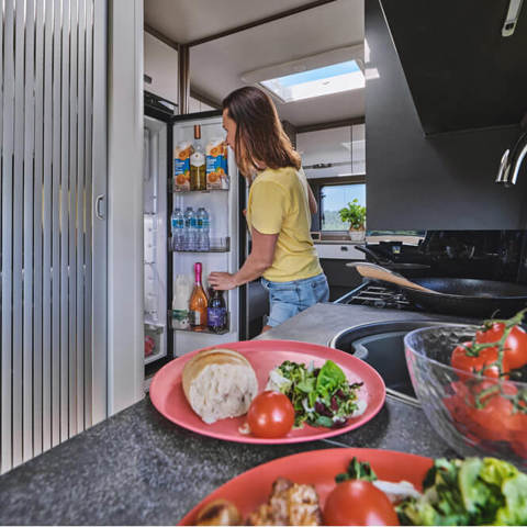 Voyager 574 Kitchen