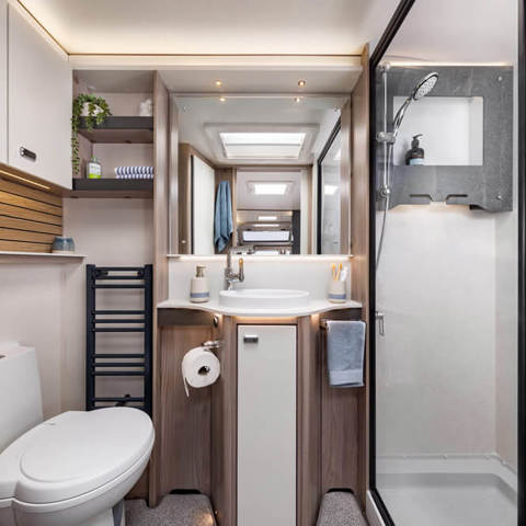 Conqueror 565 (Washroom)