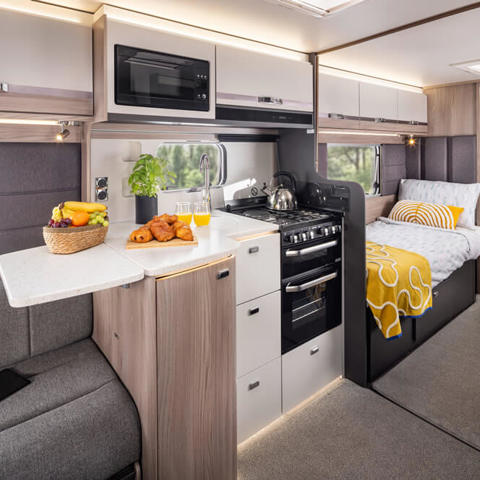 Conqueror 565 kitchen (Bolognia furnishing)