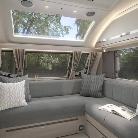 Conqueror Grande 650L lounge (optional Iron furnishing)