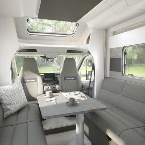 Voyager 540 lounge