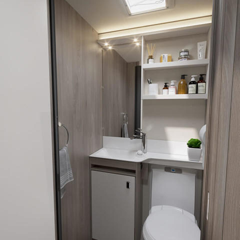 2026 Challenger Grande 630 Washroom