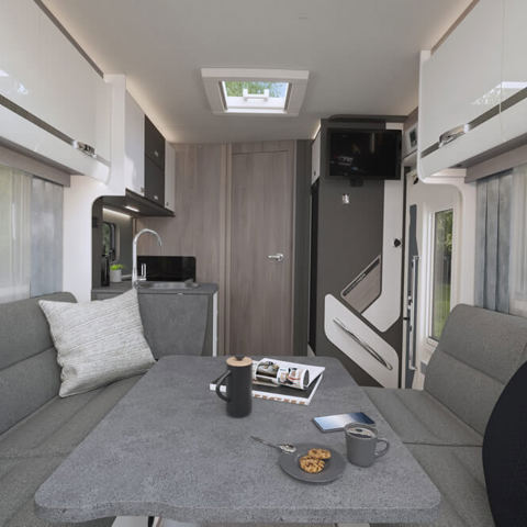 2026 Voyager 594 Front To Rear